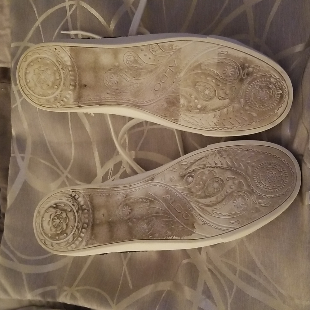 Shoes - Picture 5 of 5